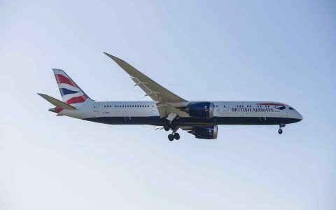 英航撤出香港 空中服务员机上广播真情告别