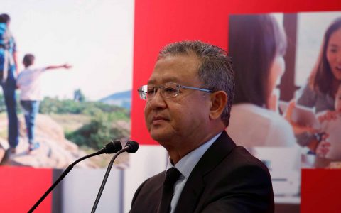 友邦保险（AIA）CEO黄经辉明年5月底退休