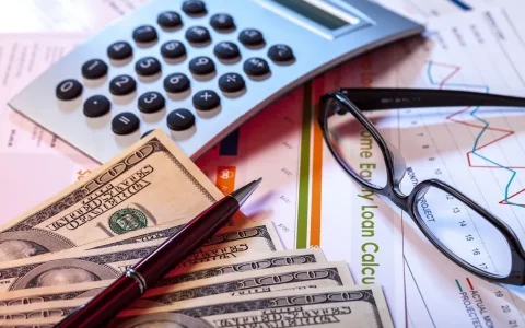 人民币升值“破7”：现在还是配置香港保险的“黄金窗口”吗？