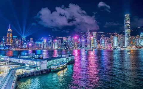2026港险投保必看：友邦、保诚、宏利和安盛四大香港保险公司业绩对比