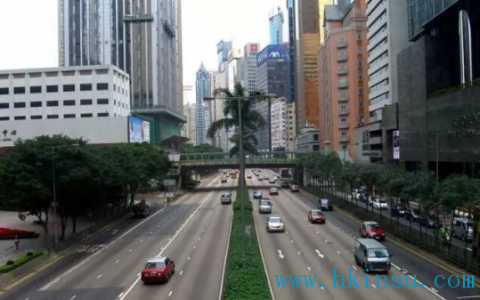 人多地少的香港为何不会堵车